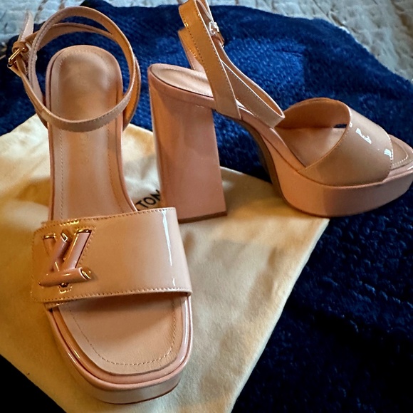 LOUIS VUITTON Shake Platform Sandal - Picture 1 of 4